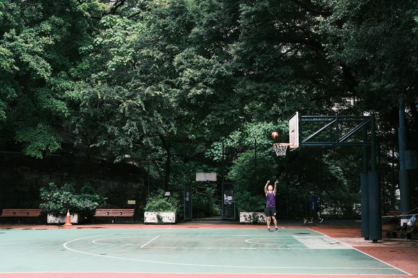 Top Low-Impact Workouts to Accelerate Athlete Recovery After Knee Surgery